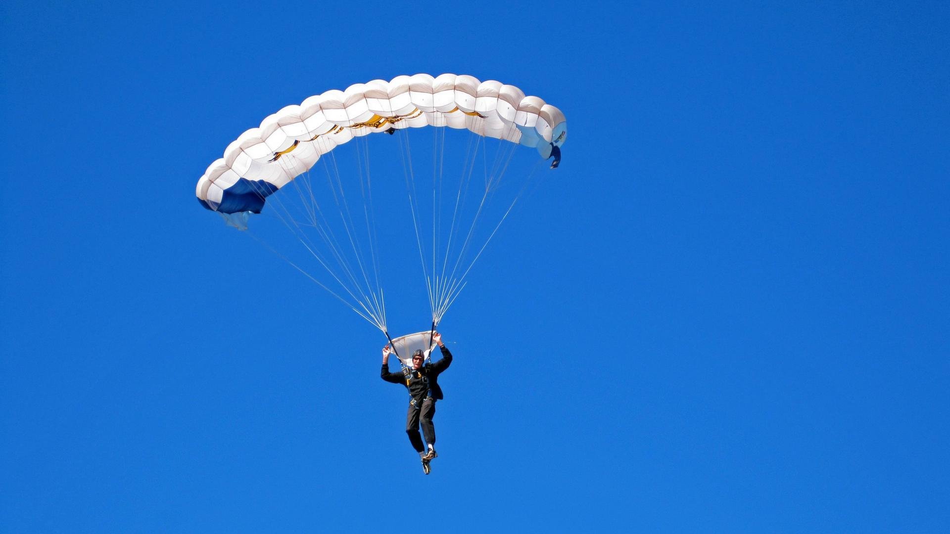 开云体育入口-德甲：勒沃库森4-1狂胜汉诺威，攻势猛如雷霆，勒沃库森ds
